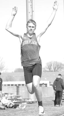 Sun shines on the Bison, Eagles and Storm as they impress at Merrick County Invite
