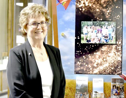 Fifty Years and Going Strong For the past fifty years things have changed rapidly in the banking industry, but here in Central City one constant has remained. That constant is the smile of Deb Beck who continues to help customers at Pinnacle Bank in Central City and on Monday was honored with an open house to celebrate her big anniversary.