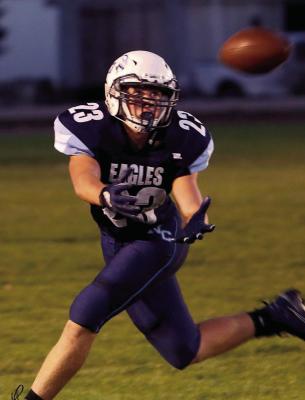 Eagles ride winning streak into playoff s