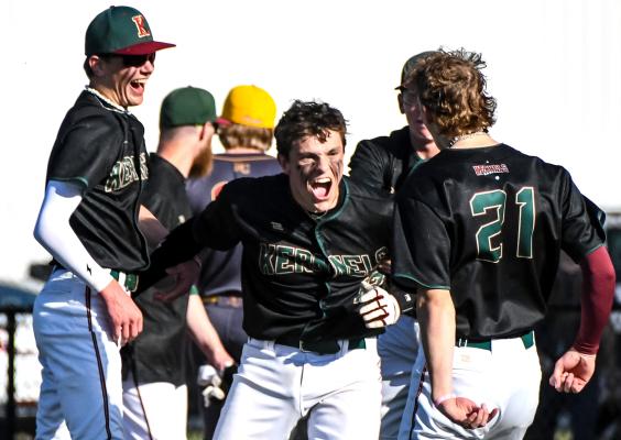 Heroics in the Seventh: Central City/Centura Kernels Clinch District Title