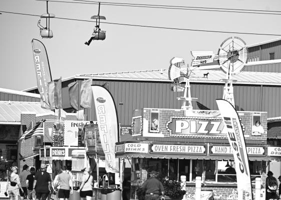COOL TEMPERATURES A BOON TO STATE FAIR’S FIRST WEEKEND