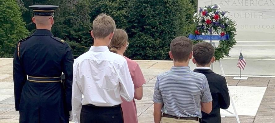Opportunity Of A Lifetime Four Central City Middle School students had the honor to lay a wreath on The Tomb of the Unknown Soldier during their trip to Washington D.C. all thanks to teacher Anthony McPhillips. Students included Miles Buss, Oliver Blase, Anna Schmierer and Kash Wilson.