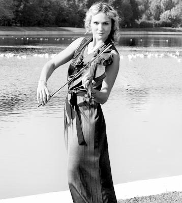 Buckle Up Another exciting Merrick Arts Council season is just around the corner and now is the perfect time to mark your calendars and get your season passes. The season kicks off on Sunday, September 17 with violinist Olga Smola providing her expertise to the PAC stage.