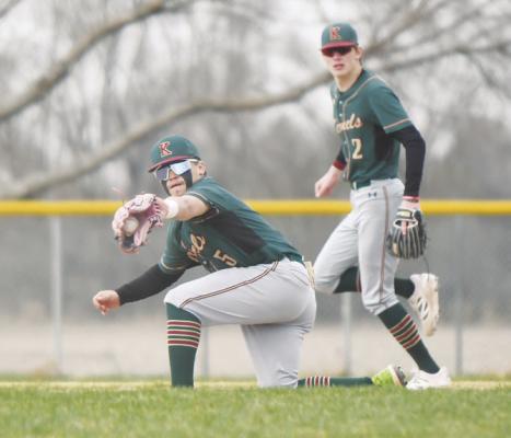 MARTIN GONZALES fields a throw at second base before attempting to tag out a stealing baserunner. In Central City/ Centura’s game with Hastings, Gonzales went one-for-three with a double and an RBI. Photos by Jordan Coslor