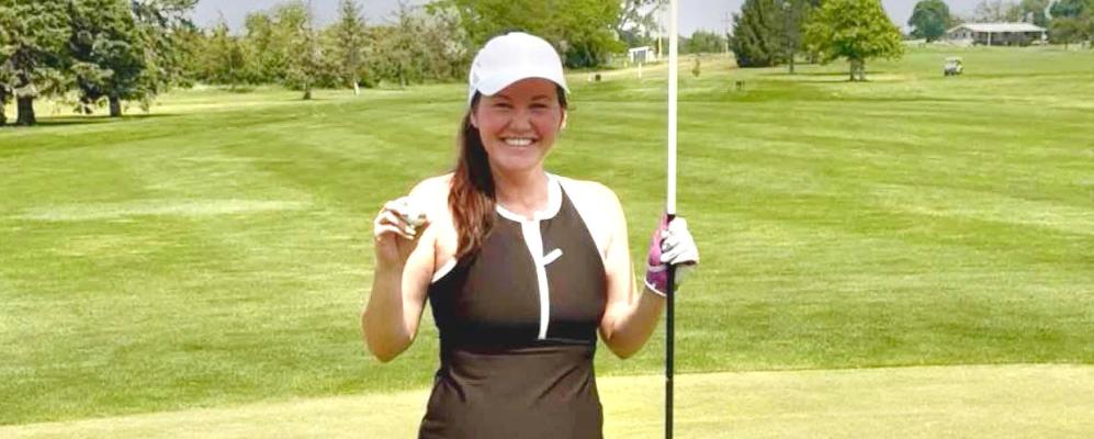 Mikayla (Bankson) Bricker aced hole No. 2 at Valley View! Witnesses to the perfect shot included her husband, Eli, and brother, Brandon. What a moment!