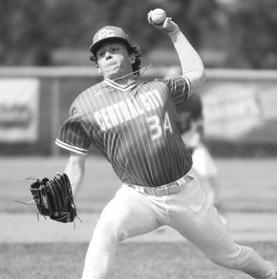 CONNER ERICKSON pitched a complete game in Central City’s 9-5 win over Hickman/Norris last Wednesday at Kernel Field. Photos by Jordan Coslor