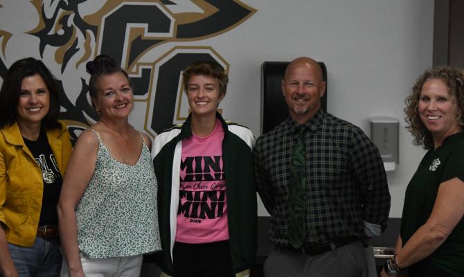 Pictured l-r: Guidance counselor Mrs. Ann Greving-Brown, Arizona Brooks, Kit Brooks, superintendent Mr. Jeff Jensen, high school principal Mrs. Holee Hanke