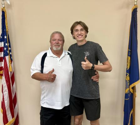Two Thumbs Up Monday’s meeting welcomed Fyn Fasbender as the new student representative on the Council. Fyn was welcomed by Mayor Bolling.