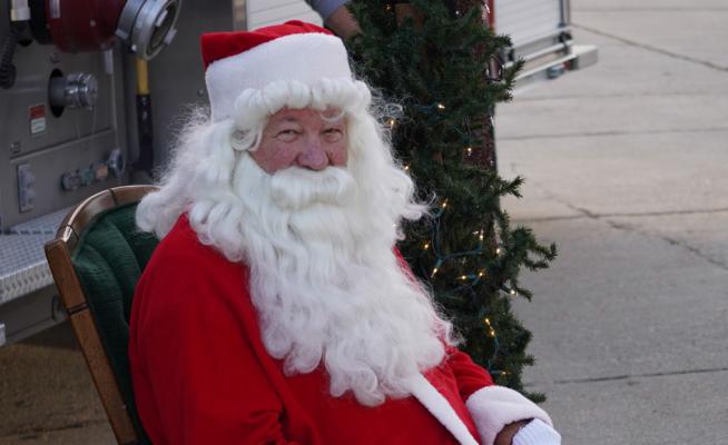 Central City celebrates 3rd annual Christmas festival with Hawaiian holiday theme