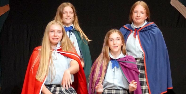Local Children Shine On Stage Red Riding Hood Johanah Lee and her friends Piper Fasbender, Jillian Herstedt and Josie Root put on a star performance on Saturday.