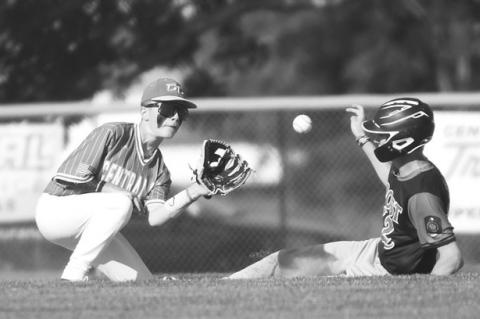 COLTON BOROFF attempts to tag out a stealing Aurora baserunner at second base. Boroff walked once and scored a run in Central City’s 6-2 loss.